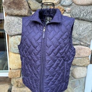 Royal Robbins quilted vest. Women’s size Large. Dusty purple.